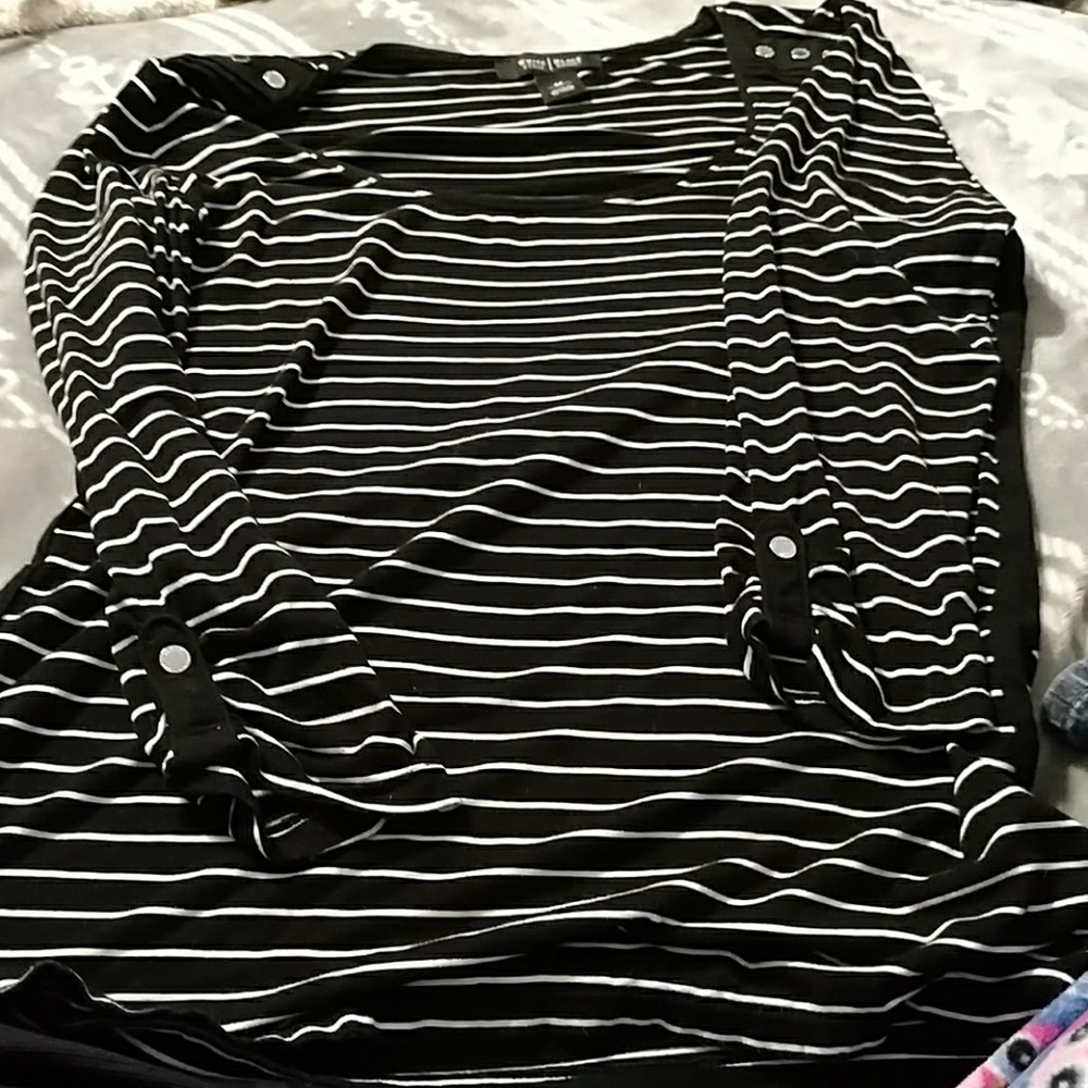 White House Black market top